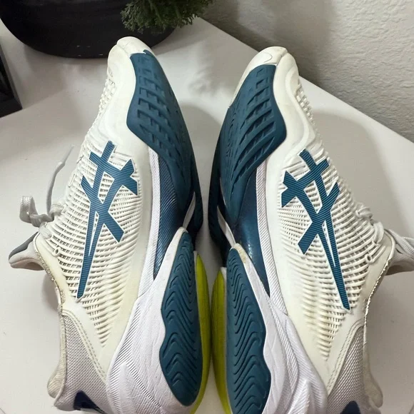 ASICS Cream and Teal Sneakers - Picture 4 of 7